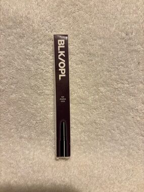 New BLK/OPL eyeshadow stick shade violet chic
